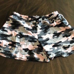 Girl’s comfy camo shorts